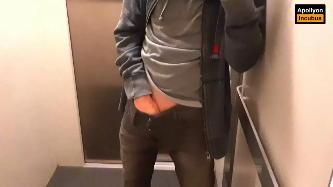 Risky Public Elevator Jerking Off - Apollyon_Incubus watch online