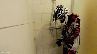 18 years Old boy take a shower in MX gear and jerk off - 5 image