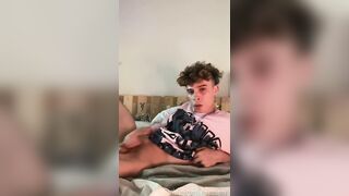 cute skater boy jerking in his bedroom (cum, 18+) - 6 image