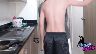 FIRST TIME HOOKING UP USING GRINDR GAY-CHAT ROUGH SEX ON THE KITCHEN - 6 image