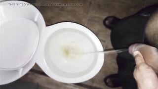 Huge penis pissing in the toilet, includes rewind. Incredible provocative piss coming out of a giant thick cock - 11 image