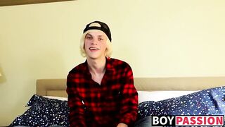 Twink blondie Kayden shares his solo adventure with everyone - 2 image