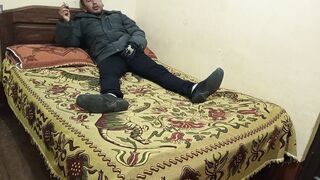 I smoke a cigarette in the accommodation before throwing