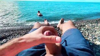Skinny twinky sucked the big of a stranger jerking off to him on a public beach - 5 image