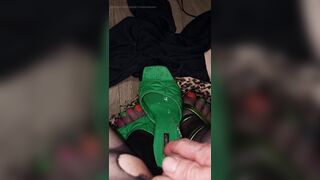 Let me know if my rainbow toes getting some hot pee turns you on