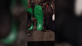 Let me know if my rainbow toes getting some hot pee turns you on