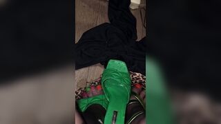 Let me know if my rainbow toes getting some hot pee turns you on - 3 image