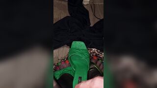 Let me know if my rainbow toes getting some hot pee turns you on - 4 image