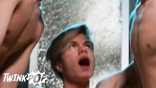 Troye Dean, Jake Preston, Maverick Sun And Jordan Lake Fuck Each Other In A Public Bathroom - TWINKPOP - 8 image