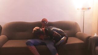 Spiderman fucks Pup Pepper dressed in rubber latex (mouthfuck) - 6 image