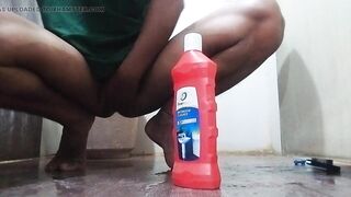 Bathroom mein Hath se hilane lag gay deshi boy - 10 image