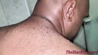 I went to take a shower with the twink and put him to breastfeed - 7 image