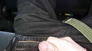 I Was Kicked Out by a Taxi Driver, Shock! I Jerked off the Taxi Driver in the Back of the Car While He Was Driving Me to Work - 6 image