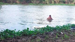 I get naked on the river bank and masturbate until I cum - 2 image