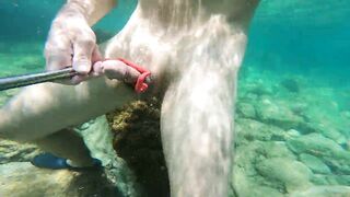 How I scream! Cumming with my selfie stick while snorkeling made me moan screaming like never before - 12 image