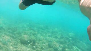 How I scream! Cumming with my selfie stick while snorkeling made me moan screaming like never before - 2 image