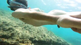 How I scream! Cumming with my selfie stick while snorkeling made me moan screaming like never before
