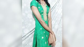 Big booty showing desi vedika - 2 image