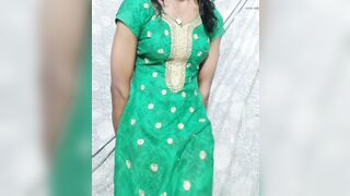 Big booty showing desi vedika - 3 image