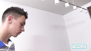 Cute & Skinny Twink! It's Sexy Aaron Milking Himself!