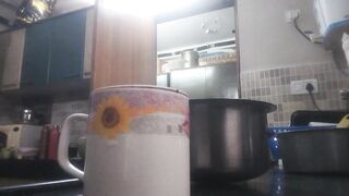 Room Ki Me Bhabhi Hai Jawan