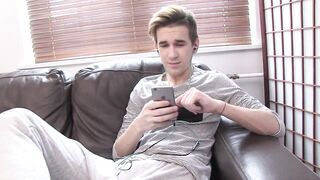 A date between two teen boys ends with a hot gay fuck - 1 image