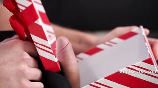 Unwrap My Xmas XXX Gift Step Daddy - 3 image