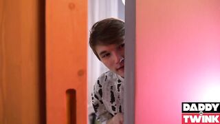 DADDYONTWINK Ass Wrecker Den Fitness Splits Open Adam Keller - 3 image