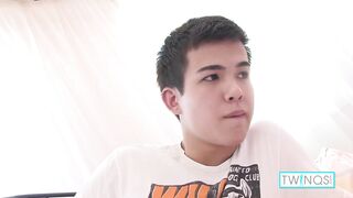 Xander & Noah Stroke Their Cocks Before Anal Sex!