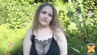 Alysieuse, a naughty young girl, eats dick