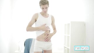 Nice Throbbing Cock! Blonde Alexander Milks Himself!