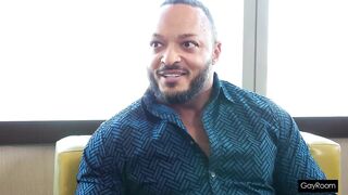 Watch Let's Mom's date stretch open his butthole and get a hot facial