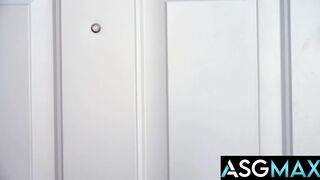 Watch this raw stud seduce and destroy a stressed out hunk in next door action