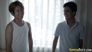 Watch this Japanese amateur twink get a hot load in his ass after a wild handjob and blowjob session