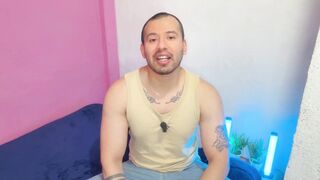 Married bricklayer pounds young twink's tight ass in internet cafe with his massive meat stick - 2 image