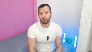 Mexican stud with a well-endowed body penetrates inexperienced Nicaraguan boy in steamy anal sex - 3 image
