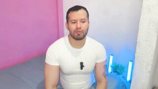 Mexican stud with a well-endowed body penetrates inexperienced Nicaraguan boy in steamy anal sex - 5 image
