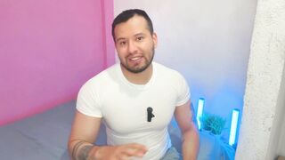 Mexican stud with a well-endowed body penetrates inexperienced Nicaraguan boy in steamy anal sex - 6 image