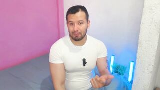 Mexican stud with a well-endowed body penetrates inexperienced Nicaraguan boy in steamy anal sex - 7 image