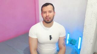 Mexican stud with a well-endowed body penetrates inexperienced Nicaraguan boy in steamy anal sex - 9 image