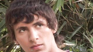 Watch this skinny Latina teen twerk and get a hot facial - 3 image
