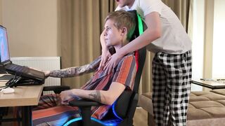 Gamer twink gets tricked by a big dicked stud & takes a hot load in his mouth