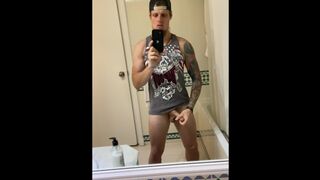 Young guy jerk off in front of the mirror - 1 image