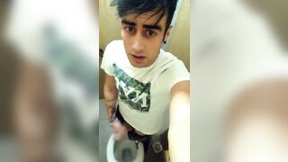 College toilet jerking is like EDGING cause someone could caught me - 6 image